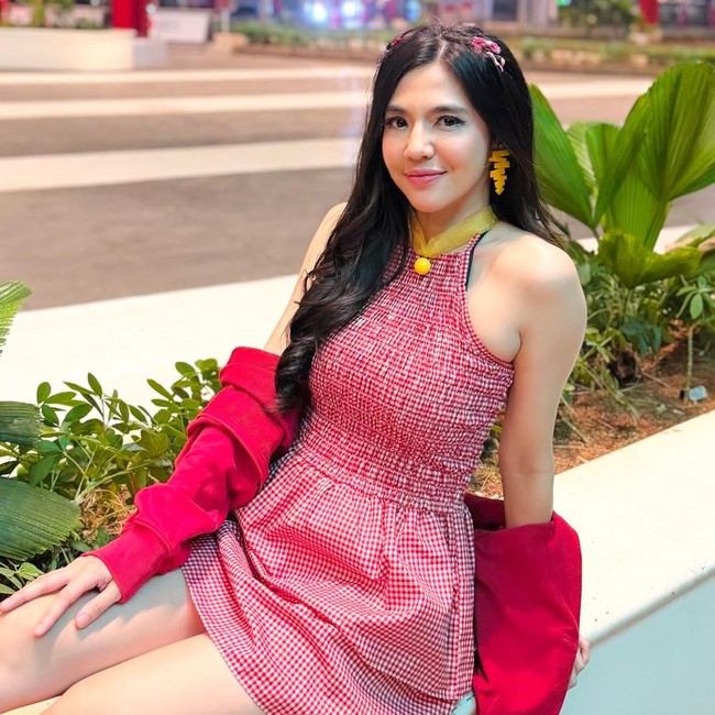 DJ Una Awali Umur Baru dengan Berbagi ke Sesama