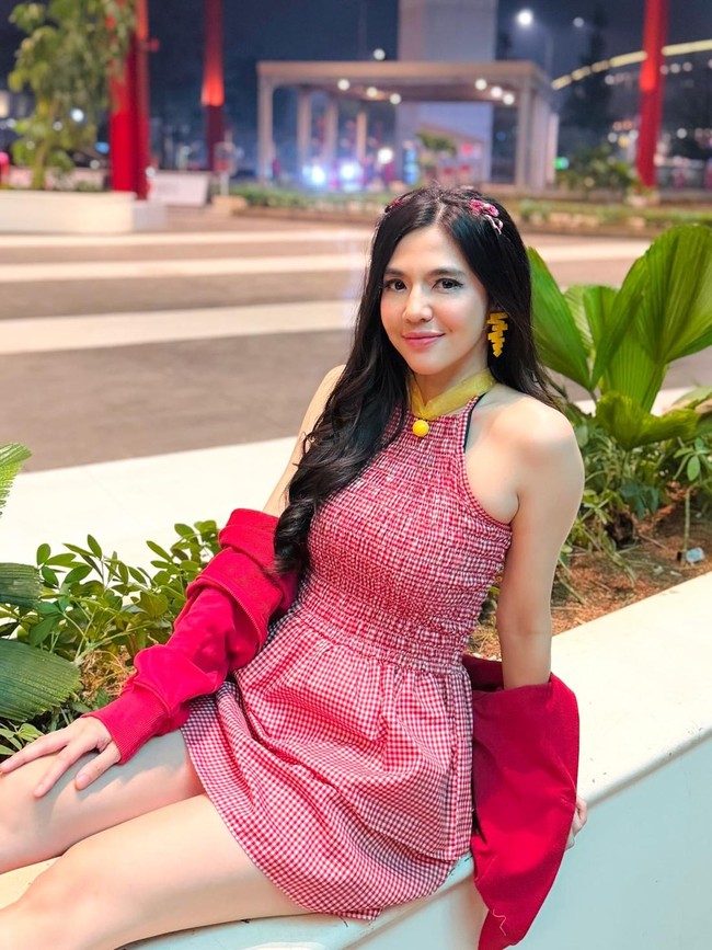 DJ Una Awali Umur Baru dengan Berbagi ke Sesama