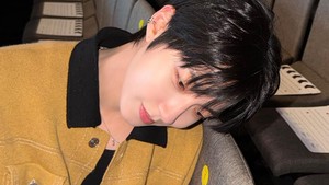 Kunjungan Hwang In Youp ke Jakarta tahun ini gak lama setelah merampungkan drama Korea Dream to You bareng Hyeri. Gak seperti peran second-lead di drakor terdahulu, kali ini Hwang In Youp gak harus ngalah dari cowok lain buat mendapatkan belahan jiwanya. (Foto: dok. Instagram @hi_high_hiy)