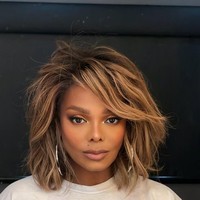 Janet Jackson telah menginjak usia 60 tahun ini. Namun penampilannya yang awet muda membuat netizen merasa ia tak menua. Foto: Instagram @janetjackson