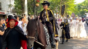 Wajah Bahagia Warga di Karnaval Hari Jadi Kota Bandung