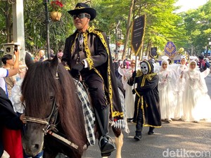 Wajah Bahagia Warga di Karnaval Hari Jadi Kota Bandung