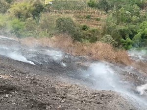 Sudah 4 Hari TPA Supiturang Terbakar, Bara Api Masih Ditemukan