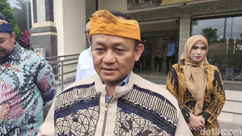 Menteri Perindustrian Muhammad Sarmuji saat ditemui di Balai Diklat Industri (BDI) Denpasar, Sabtu (24/10/2026) (Putu Yonata/detikBali)