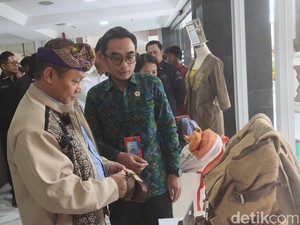 Menperin Sarmuji Takjub Lihat Tas Goni, Singgung Simbol Kemiskinan Masa Lalu