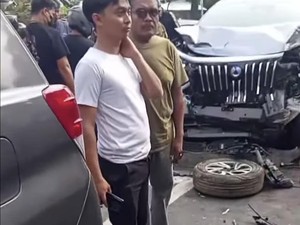 Pengemudi Mobil Mewah di Medan Tabrak 7 Kendaraan Takut Dibakar Massa