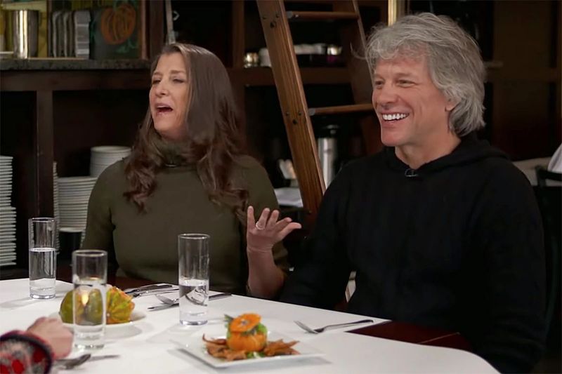 Mulia! Jon Bon Jovi Buka Restoran Gratis, Sudah Bagikan 14 Ribu Makanan Mulia! Jon Bon Jovi Buka Restoran Gratis, Sudah Bagikan 14 Ribu Makanan