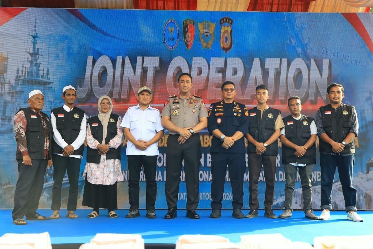 Pemaparan barang bukti berupa 1,2 ton narkotika dari pengungkapan laboratorium sabu di Aceh,  Jumat (23/10/2026)