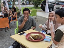 Trans Durian Roadshow di Gresik, Warga Serbu Promo Paket Montong