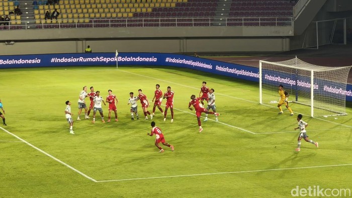 Momen laga Persis Solo menjamu RANS Nusantara di Stadion Manahan, Solo, Sabtu (24/10/2026).