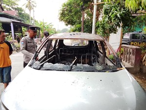 Avanza di Polman Terbakar Saat Diperbaiki, Pemilik Terluka