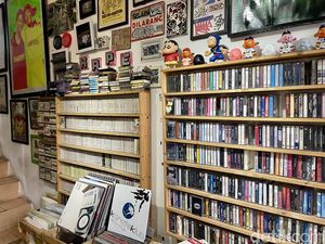 Kisah Rangga Merawat Jejak Lagu Lawas dan Menjaga Nyala Musik Analog