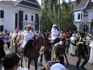 18 Ponpes di Takalar Unjuk Kreativitas Lewat Pawai Santri