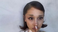 Lepas Kuncir Kuda, Ariana Grande Bikin Fans Heboh dengan Rambut Bob Pendek