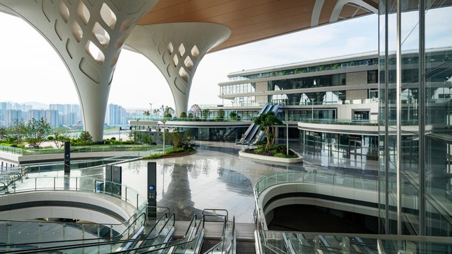 7 Gedung Terbesar di Dunia, Ada yang Punya Pantai!
