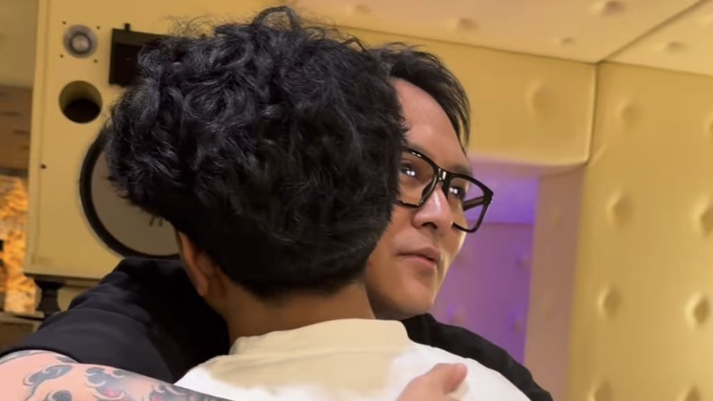 Momen Demian Aditya Rayakan Ultah Ke-17 Anak
