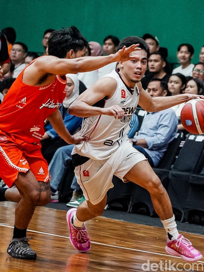 Dewa United Tekuk Pelita Jaya 61-59, Comeback Dramatis