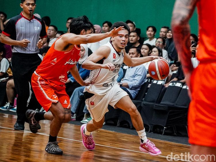 Dewa United Tekuk Pelita Jaya 61-59, Comeback Dramatis