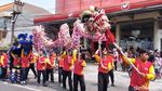 Naga dan Raksasa Meriahkan Festival Budaya Sedekah Bumi Tandes Surabaya Naga dan Raksasa Meriahkan Festival Budaya Sedekah Bumi Tandes Surabaya