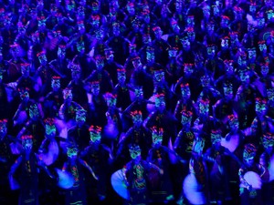 Gandrung Sewu 2026 di Banyuwangi Tampil dengan Konsep Glow in the Dark