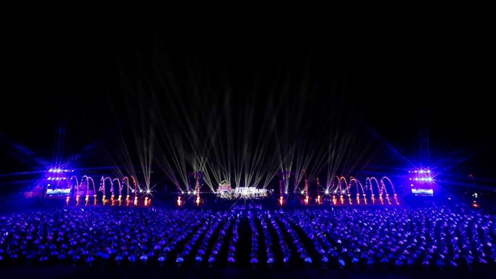Gandrung Sewu 2026 Pertunjukan seni tari kolosal Gandrung Sewu 2026 digelar Sabtu (24/10) di Pantai Boom Banyuwangi