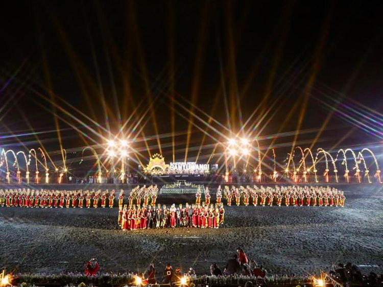 Potret Megahnya Tari Gandrung Sewu 2026 Berpadu dengan Teknologi