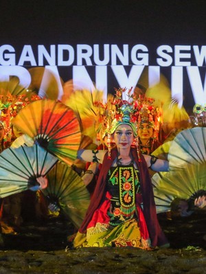 Gandrung Sewu 2026 Tampil Beda, 1.300 Penari Menyala dalam Gelap