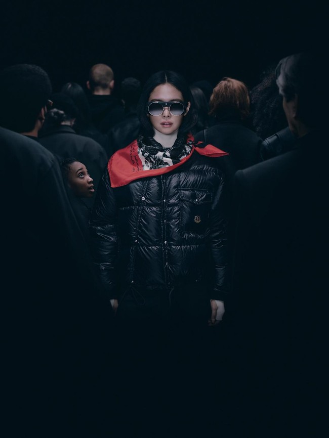 Jennie BLACKPINK Jadi Wajah Moncler, Pakai Jaket Gunung Ikonik dari 1952