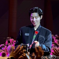 Hwang In Youp Buktikan Diri Jadi King of Fanservice di Jakarta