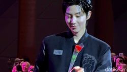 Hwang In Youp Buktikan Diri Jadi King of Fanservice di Jakarta