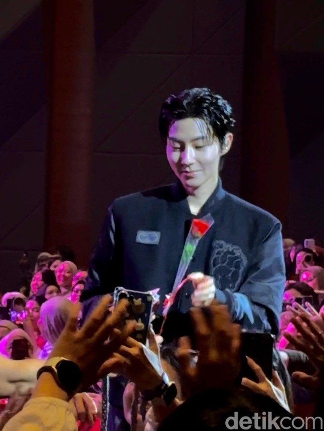 Hwang In Youp Buktikan Diri Jadi King of Fanservice di Jakarta