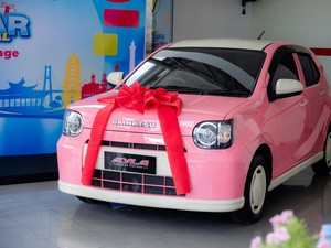 Ini Dia Konsumen Daihatsu Beruntung yang Dapat Hadiah Ayla Modern Vintage