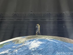 Kanye West Membius Jakarta, Konser Ye Live Dibanjiri Bule