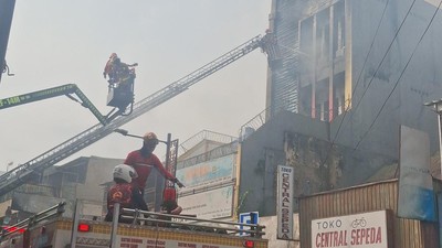 Penampakan Ruko Suryakencana Sebelum dan Sesudah Dilalap Api