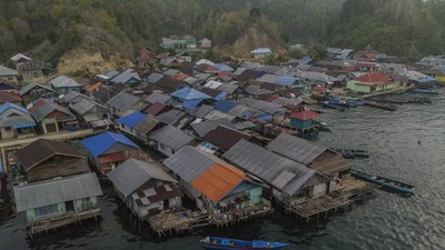 Mengintip Kehidupan Suku Bajo, Nelayan Tangguh dari Halmahera Selatan