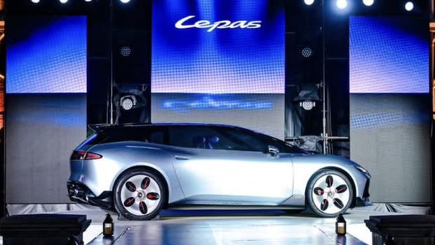 Mobil konsep Lepas Aura