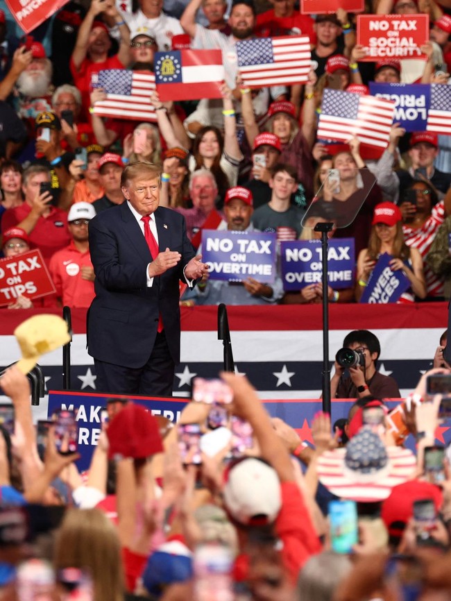 Momen Trump Berpidato di Georgia, Disambut Pendukung