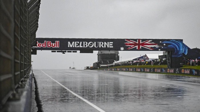 PHILLIP ISLAND, AUSTRALIA - OCTOBER 25: A general view of the rain on the start finish straightduring the MotoGP Of Australia at Phillip Island Grand Prix Circuit on October 25, 2026 in Phillip Island, Australia. (Photo by Gold & Goose Photography/Getty Images)