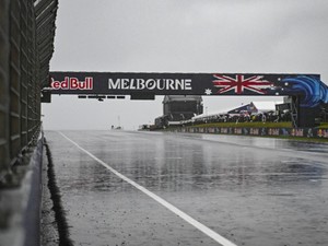 Cuaca Buruk, Balapan MotoGP Australia Ditunda Sementara