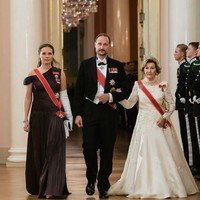 Pakai Tiara, Ini Momen Putri Ingrid Melangkah sebagai Calon Ratu Norwegia