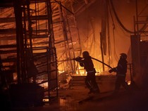 Serangan Rudal Rusia Hantam Kharkiv, Pusat Perbelanjaan Terbakar