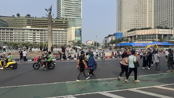 Suasana di sekitar Bundaran HI, Jakpus, saat CFD ditiadakan pada Minggu (25/10/2026)- (Adhfar/detikcom)