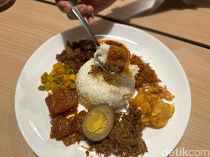 Alkisah: Cobain Nasi Campur Komplet hingga Misoa Kuah Kari di Warteg Modern