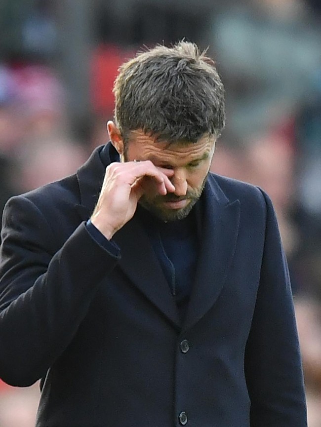 Mata Berkaca-kaca Carrick di  Old Trafford.