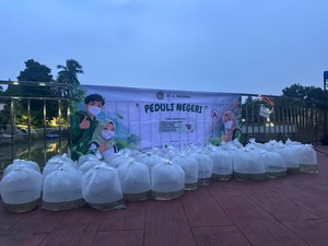 Belajar Konservasi, Pelajar Tebar Benih Ikan di Situ Cibinong