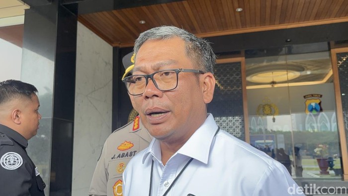 Direktur Reserse Kriminal Umum (Dirreskrimum) Polda Jatim Kombes Roy H M Sihombing.