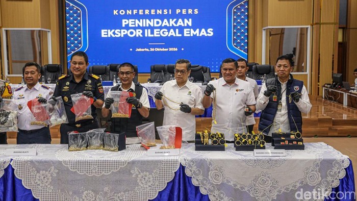 Upaya ekspor ilegal emas senilai sekitar Rp61,95 miliar berhasil digagalkan sepanjang Oktober 2026. Total 25,88 kilogram emas diamankan dalam serangkaian penindakan yang dilakukan di lima bandara internasional di Indonesia.