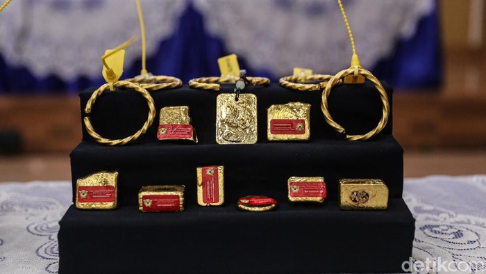 Upaya ekspor ilegal emas senilai sekitar Rp61,95 miliar berhasil digagalkan sepanjang Oktober 2026. Total 25,88 kilogram emas diamankan dalam serangkaian penindakan yang dilakukan di lima bandara internasional di Indonesia.