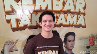 Tantangan Endy Arfian Mainkan Karakter Ganda di Film Kembar Tak Sama