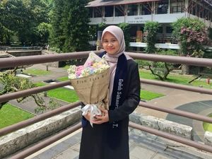 Lulusan Terbaik S2 ITB Kembangkan Material untuk Baterai, Akui Sempat Burnout
